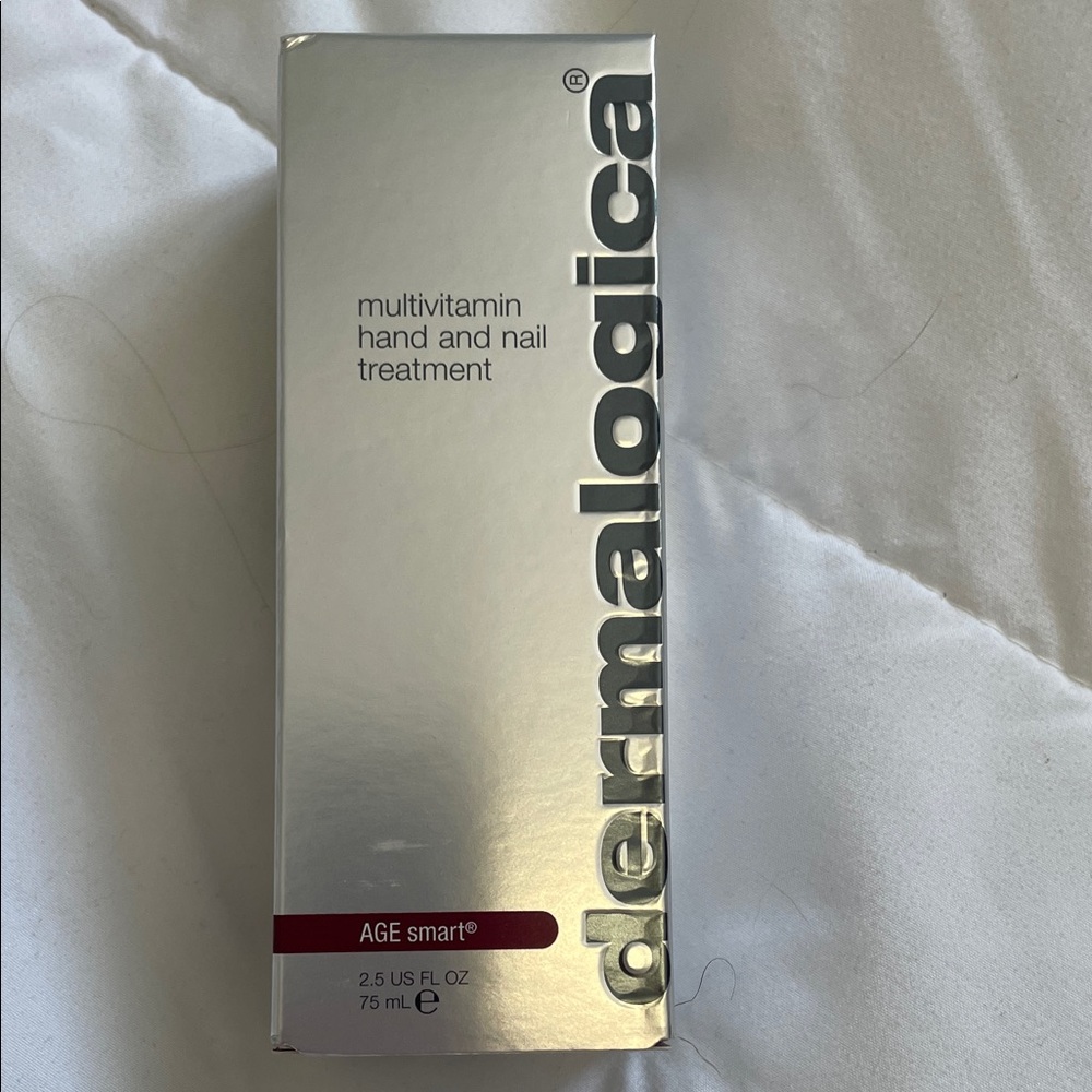 Dermalogica Multivitamin Hand and Nail Treatment - Silver and Red
